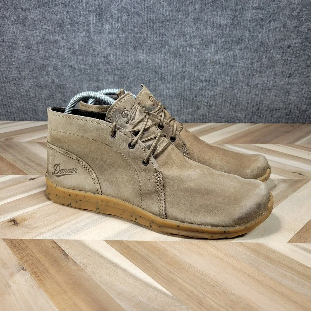 Danner Men's 9 Forrest Chukka Timberwolf Casual Leather Shoes 37640